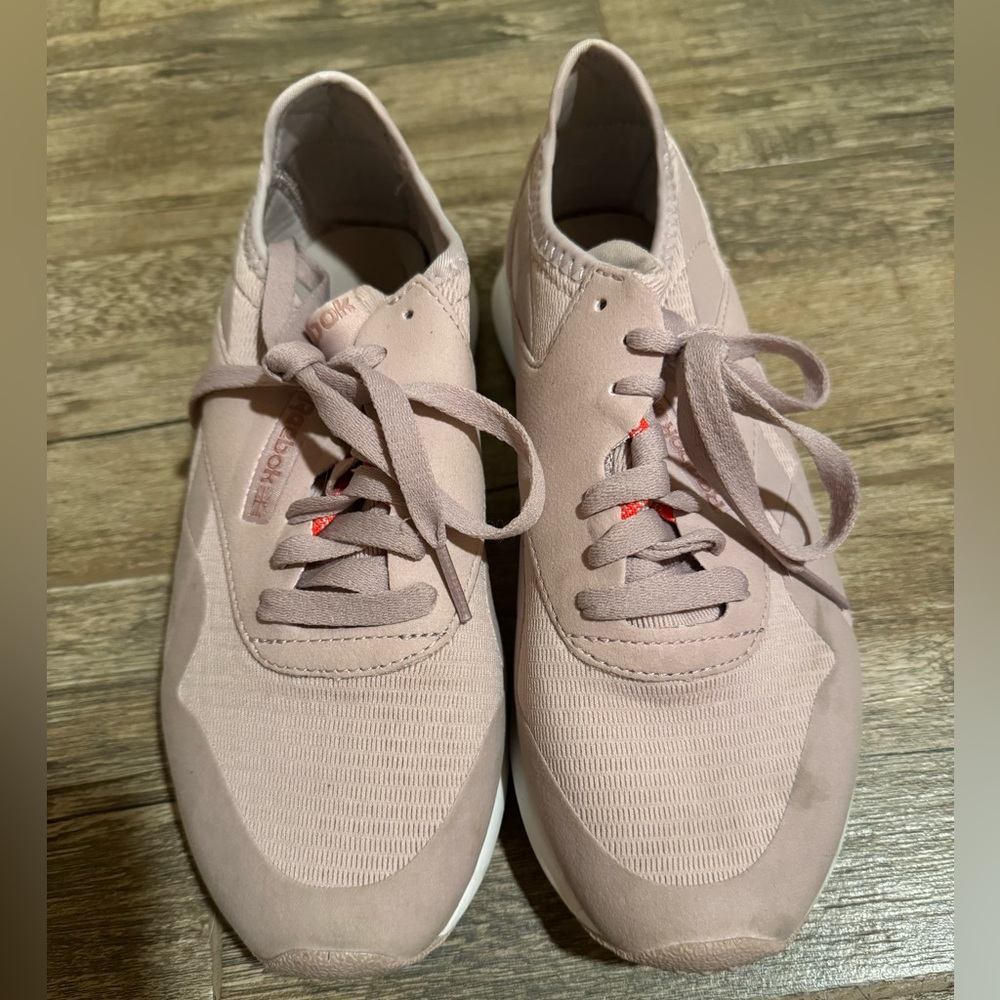 Reebok tennis shoes